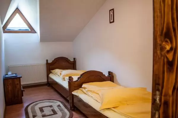 Camere duble Cabana Brusturet - Cabana Brusturet, Dâmbovicioara, județ Argeș - Muntenia